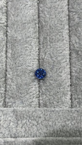 0.86ct round Cornflower blue sapphire