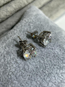silver earrings with cz, 2.8g