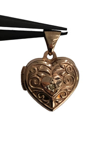 9k rose gold heart shape locket with diamond