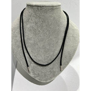 black silver cord necklet around 39 inches; 3.37g