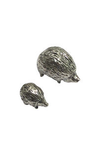 set of sterling silver hedgehogs; circa 1972yy with London hallmark; 33.70g