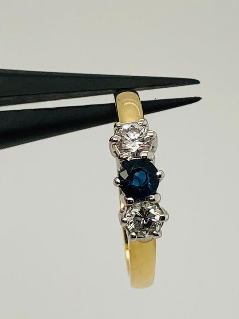 18k yellow gold ring