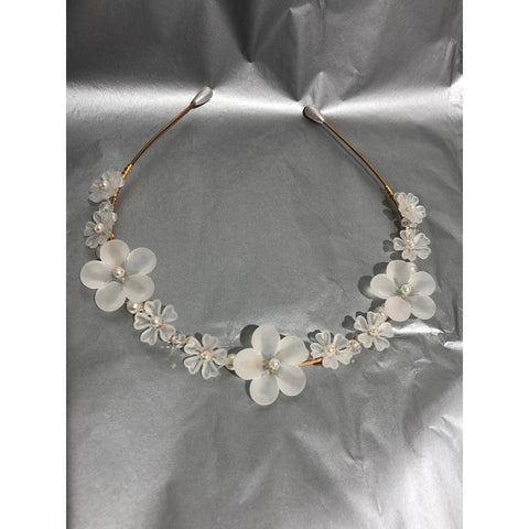 faux flowers and faux pearls hair hoop